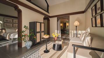 Grand-huvila, näköala puutarhaan | 1 makuuhuone, untuvapeitot, minibaari, tallelokero huoneessa