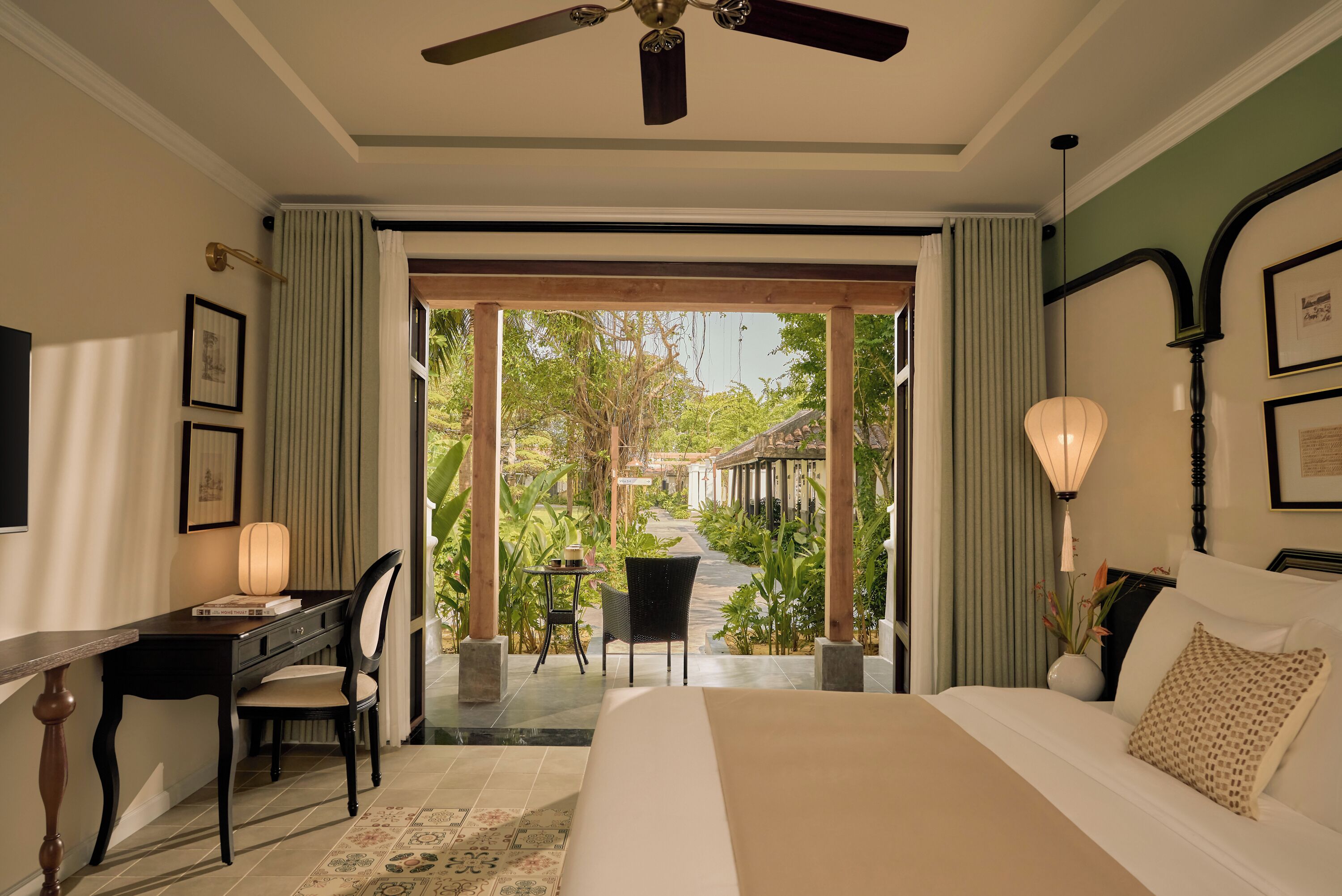Junior Room, 1 King Bed, Terrace | Terrace/patio