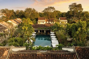 2 outdoor pools, pool umbrellas, sun loungers - Grand Signature by M Village Hoi An Resort (Da Nang)