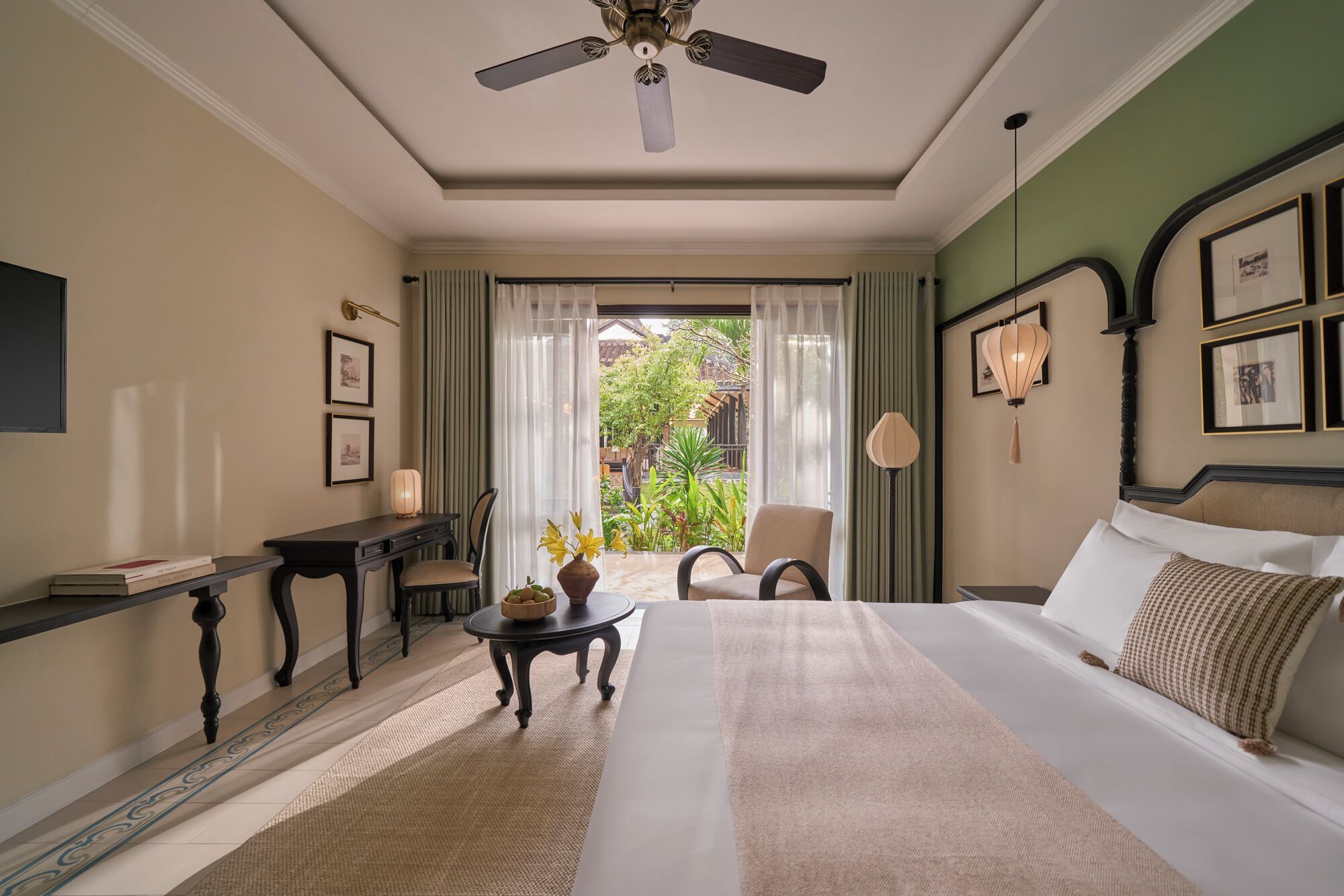 Premier Villa, Bathtub, Garden View | 1 bedroom, down comforters, minibar, in-room safe