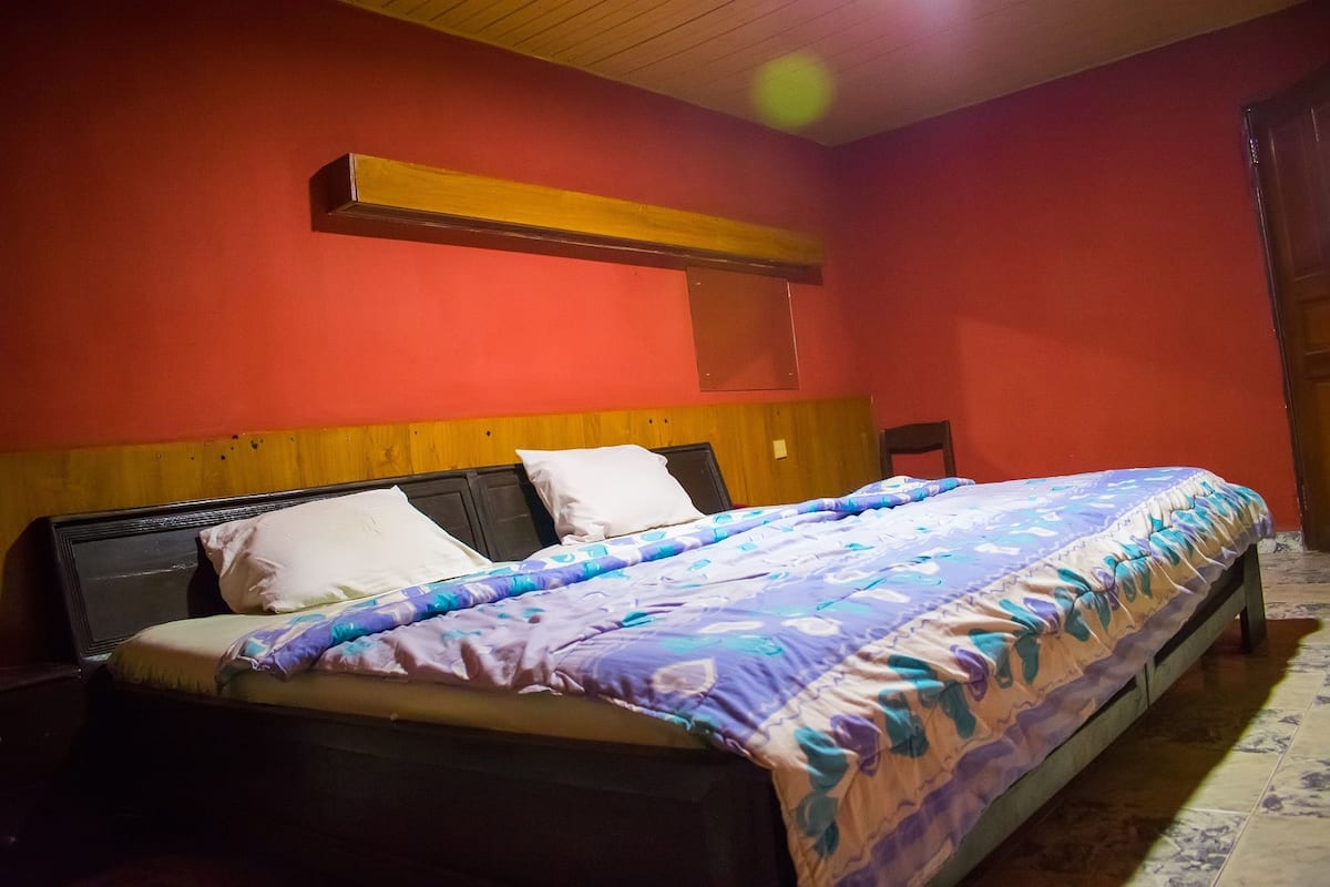 Executive Double or Twin Room | 6 bedrooms, internet (free), bed sheets