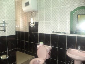 淋浴设施、免费洗浴用品