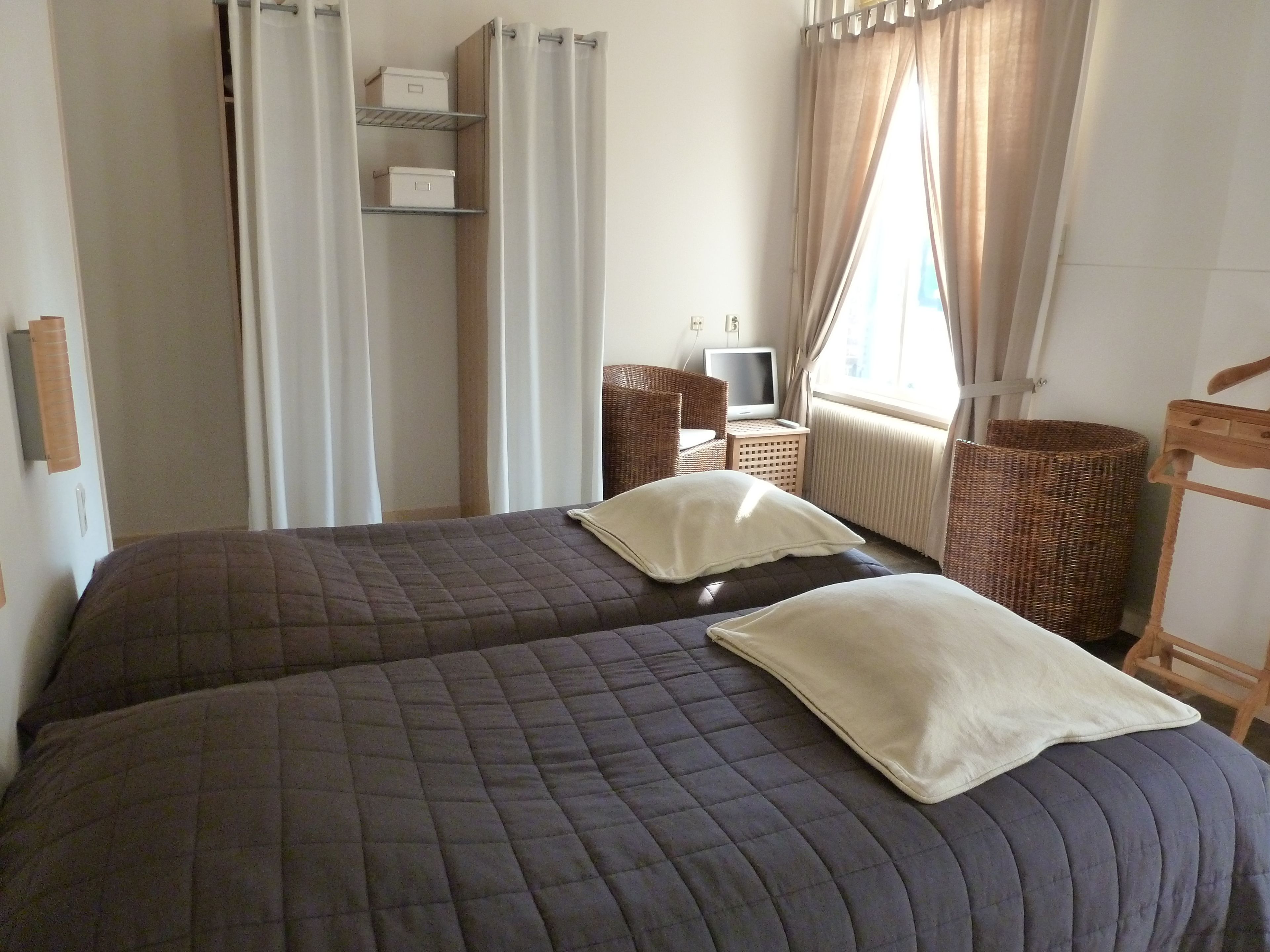 suite, accessible (de wachtkamer) | minibar, iron/ironing board, free wifi, bed sheets