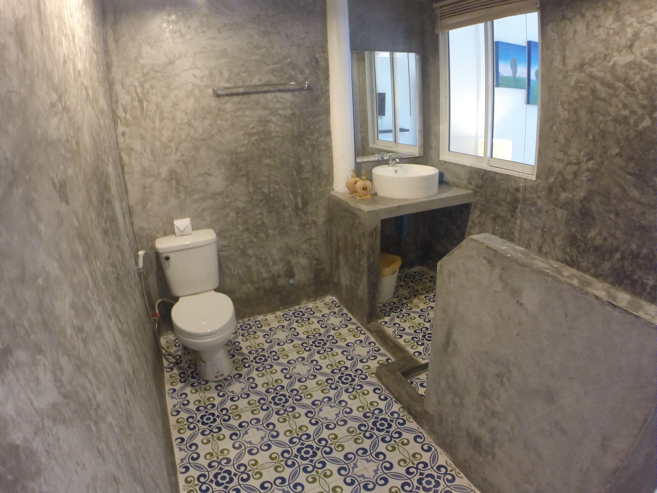 superior room | minibar, in-room safe, desk, free wifi