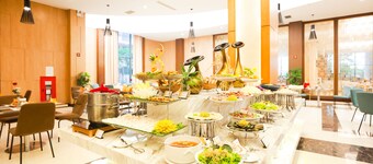 Muong Thanh Luxury Nhat Le Hotel