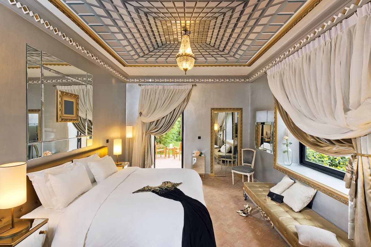 Deluxe Room | Premium bedding, minibar, in-room safe, WiFi (free)