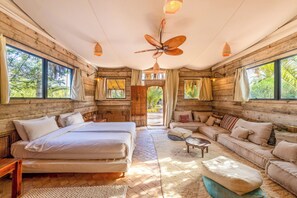 베이직 캐빈 | 고급 침구, 미니바, 객실 내 금고, 각각 다른 스타일의 인테리어