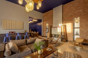 Suite Privilege, 2 Chambres , acces piscine, vue piscine | Salon du hall