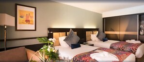 Premium bedding, minibar, in-room safe, blackout curtains - Savoy Le Grand Hotel (Marrakech)
