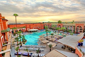 2 indoor pools, 2 outdoor pools, pool umbrellas, pool loungers - Savoy Le Grand Hotel (Marrakech)