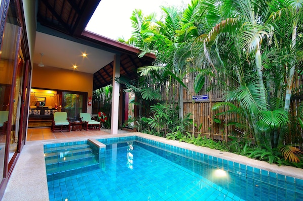 Indoor pool, outdoor pool
