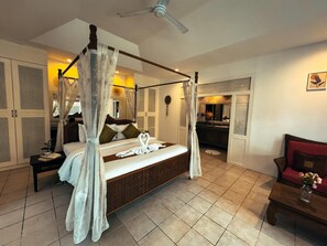 5 bedrooms, minibar, in-room safe, desk