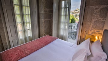 Down duvets, minibar, individually decorated, desk