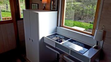 Mobile Home, salle de bains attenante, vue jardin