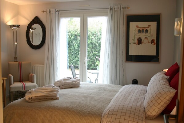 Habitación Deluxe con 1 cama doble o 2 individuales, baño privado (Deluxe room) | Wifi gratis