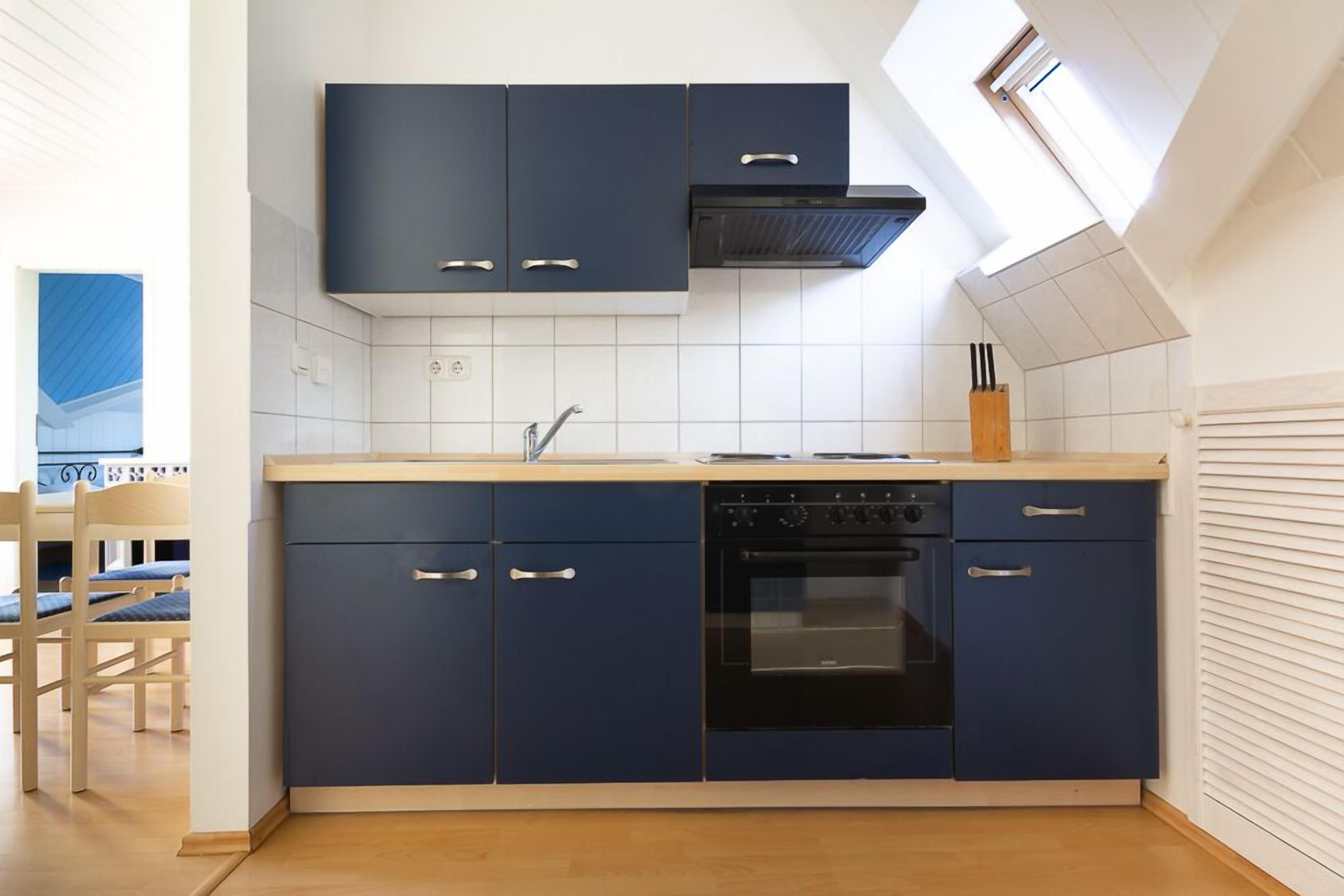 family condo | private kitchen | fridge, stovetop, electric kettle, toaster