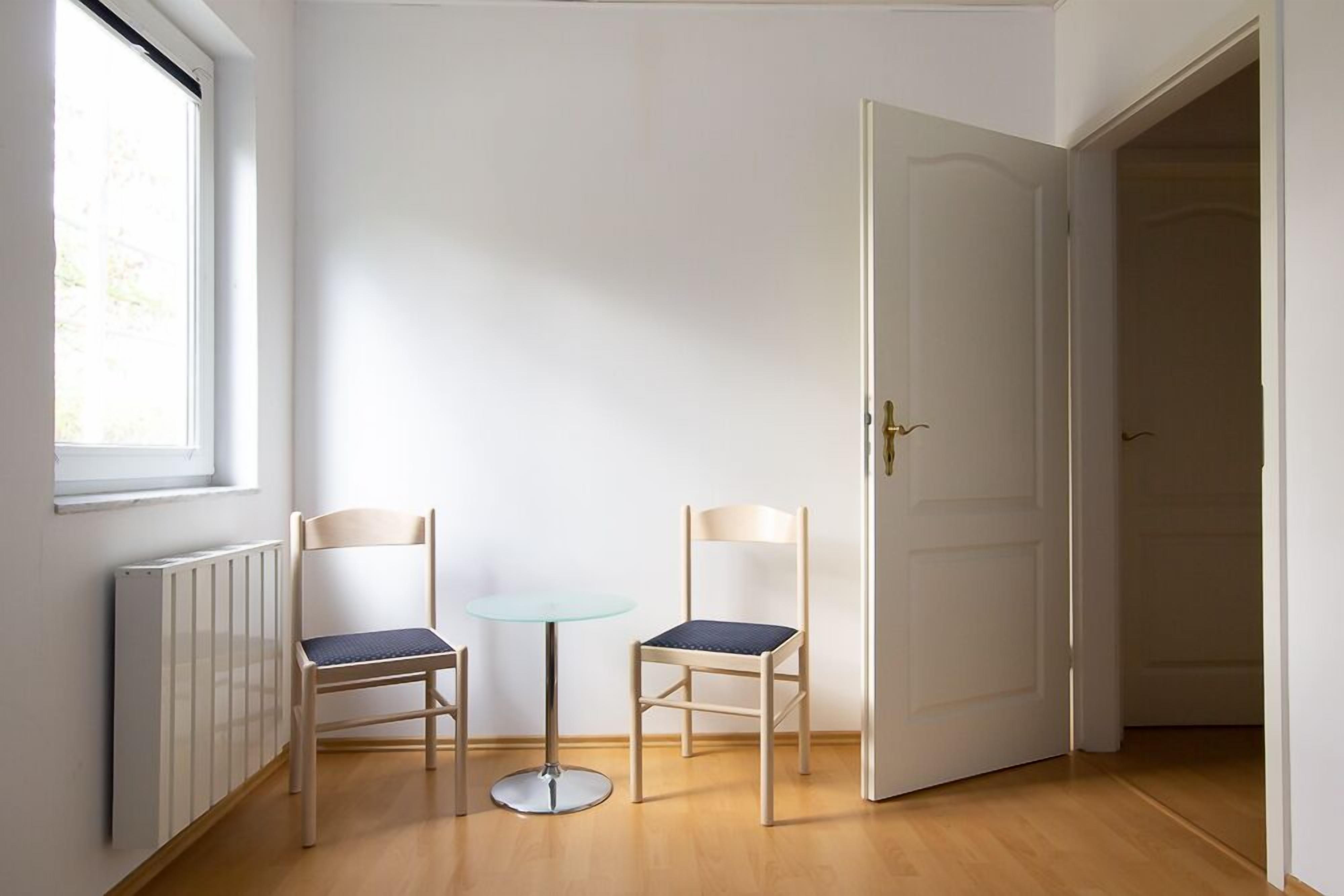 family apartment | 1 bedroom, free wifi, bed sheets