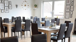 Frokostbuffé hver dag (mot et tillegg)