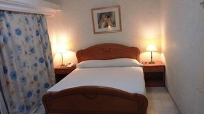 Minibar, safe på rommet og wi-fi (inkludert)