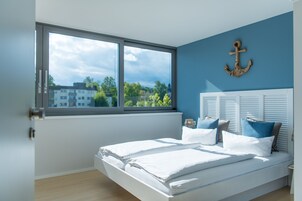 Ropa de cama hipoalergénica, escritorio, wifi gratis y ropa de cama 