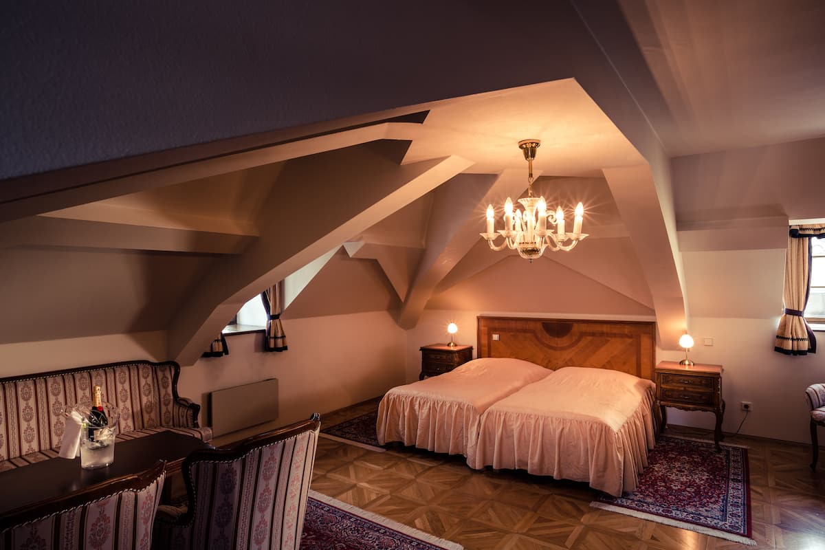 deluxe double or twin room (with spa access) | living area | flat-screen tv