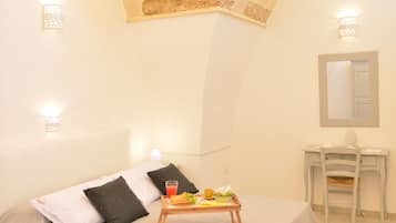 公寓, 露台 | 高級寢具、迷你吧、客房內保險箱、書桌