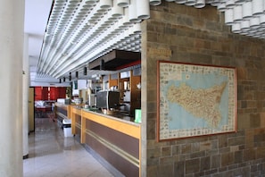 Bar (on property) - Hotel Sileno (Gela)