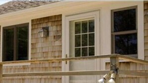 Exterior - Santuit Inn (Mashpee)
