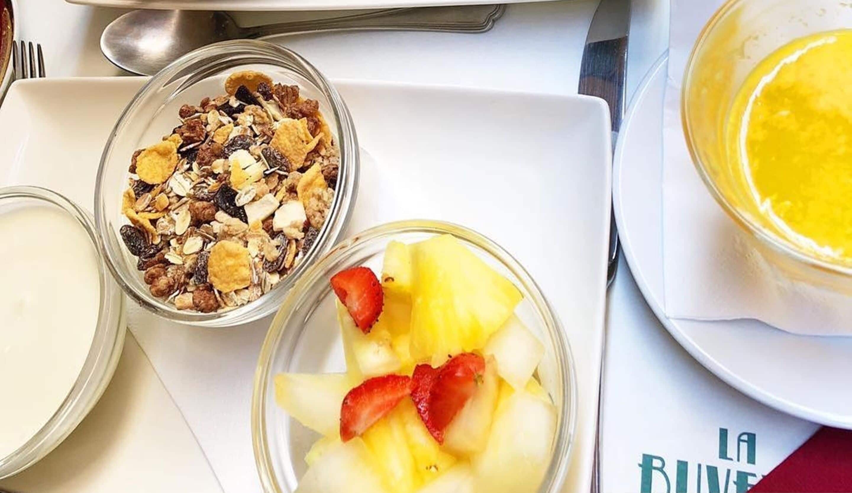 daily full breakfast (eur 18 per person)