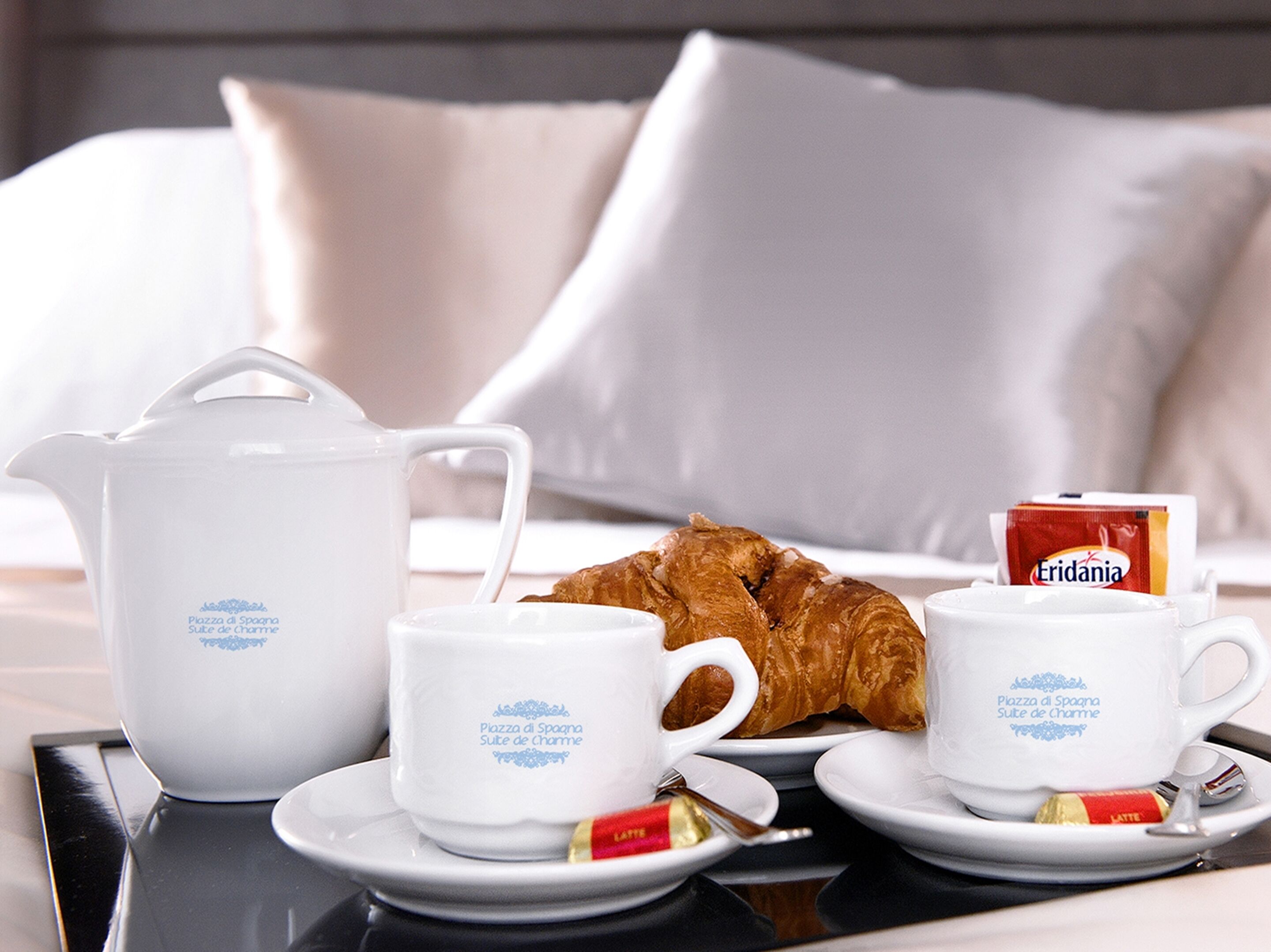 double room (deluxe margutta) | premium bedding, minibar, in-room safe, desk