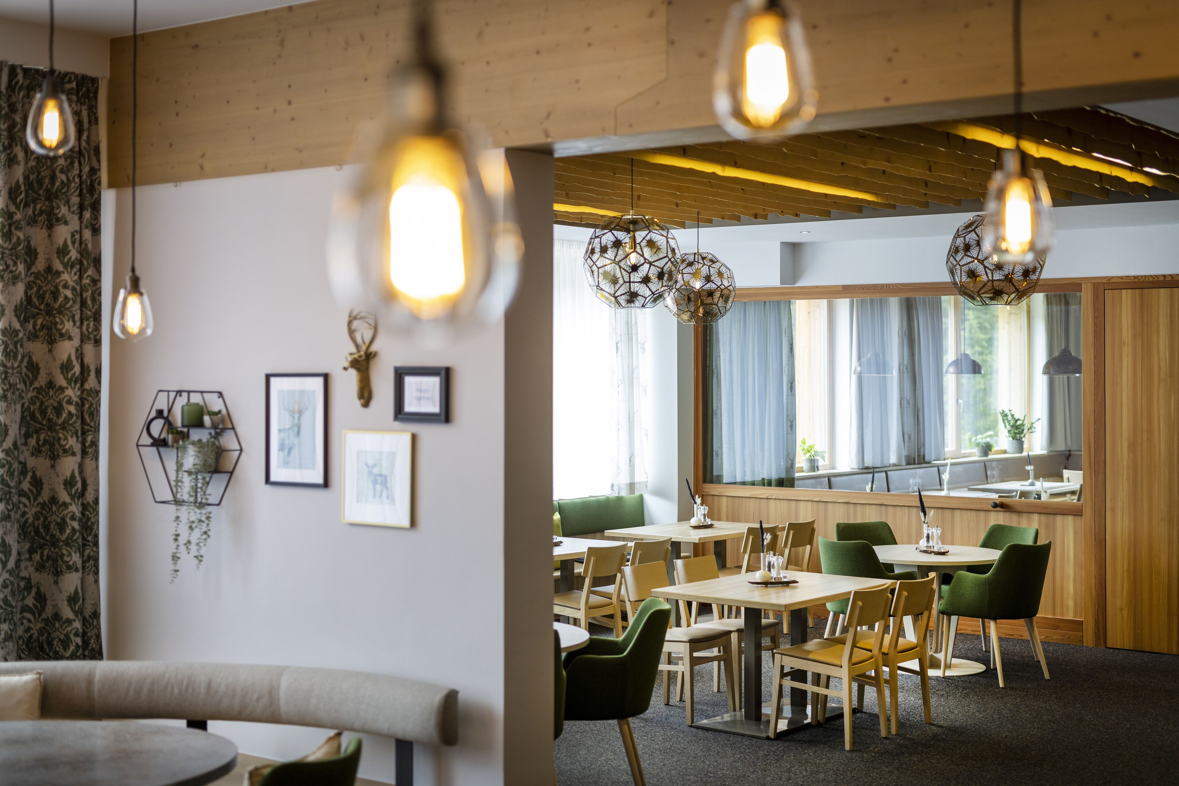 lunch and dinner served, regional cuisine