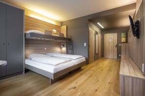 Apartment, 2 Schlafzimmer, Nichtraucher | Hochwertige Bettwaren, Zimmersafe, Schreibtisch, Verdunkelungsvorhänge