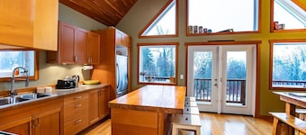 Stoke Cabin by Revelstoke Vacations