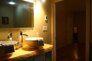 House, 5 Bedrooms, Kitchen, Mountain View | Bathroom
