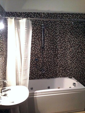 Free toiletries - Hotel Suisse (Giugliano in Campania)