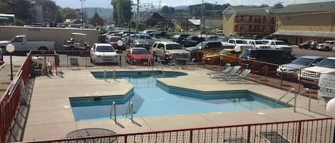 Outdoor pool, sun loungers