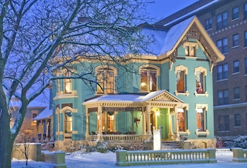 The Kalamazoo House Downtown Hotel & Suites