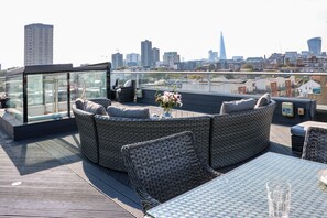 Cobertura superluxo, 2 quartos, terraço, vista para a cidade | Terraço/pátio