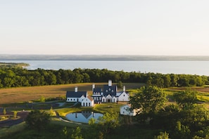 Body treatments, hydrotherapy, aromatherapy, hot stone massages - Inns of Aurora Resort & Spa (Aurora)