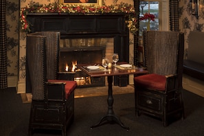 2 restaurants, breakfast, lunch, dinner served; American cuisine