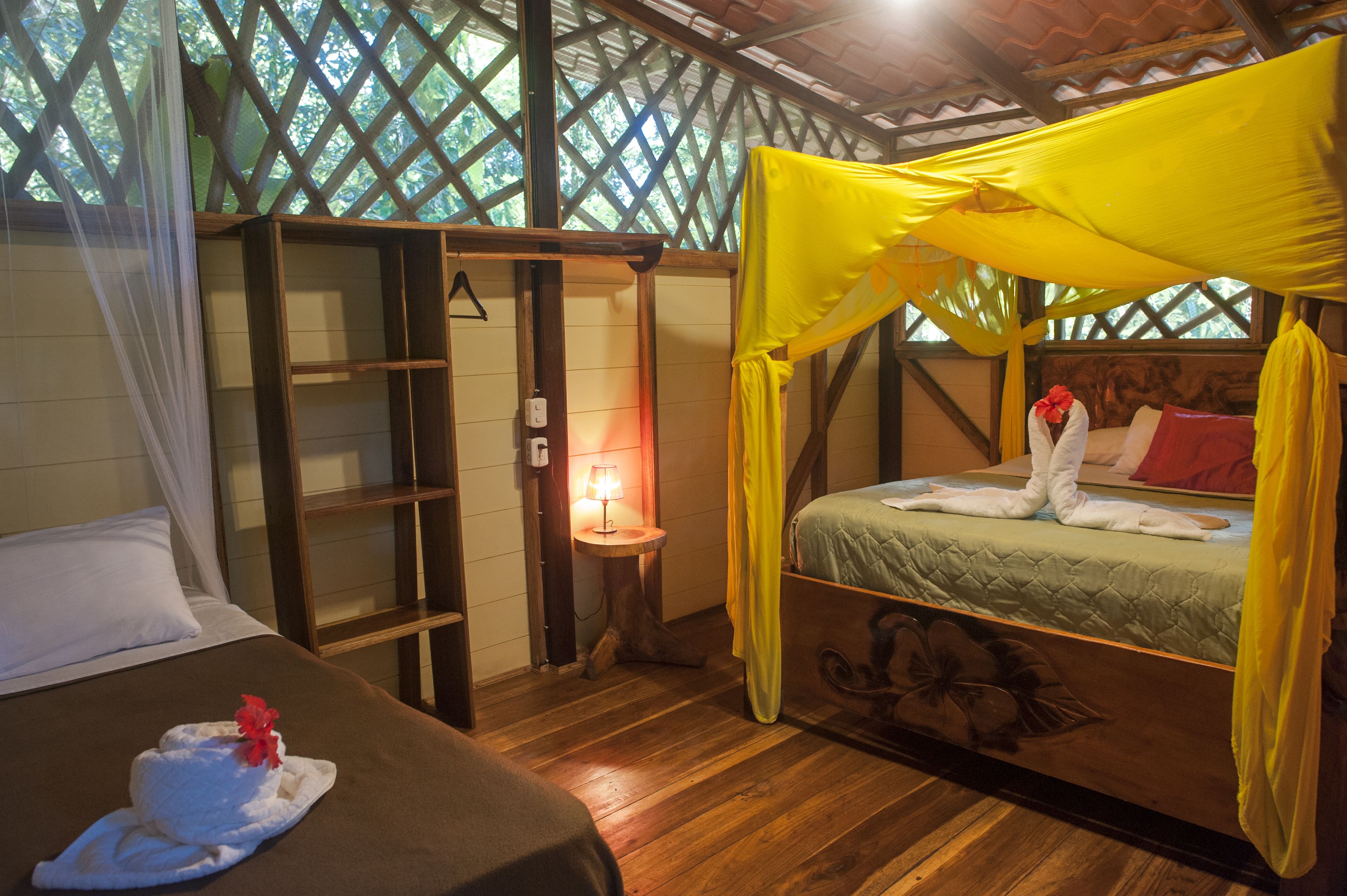 2 bedrooms, in-room safe, bed sheets