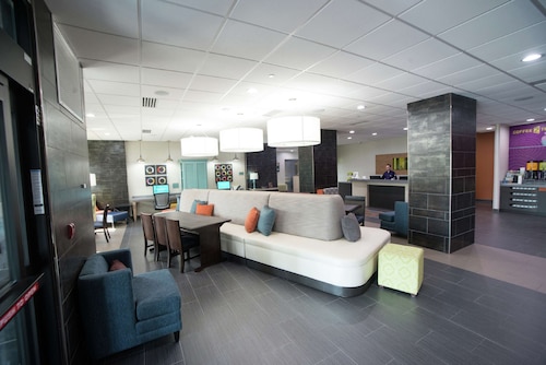 Home2 Suites by Hilton Tulsa Hills