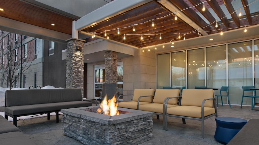 Home2 Suites by Hilton Anchorage / Midtown