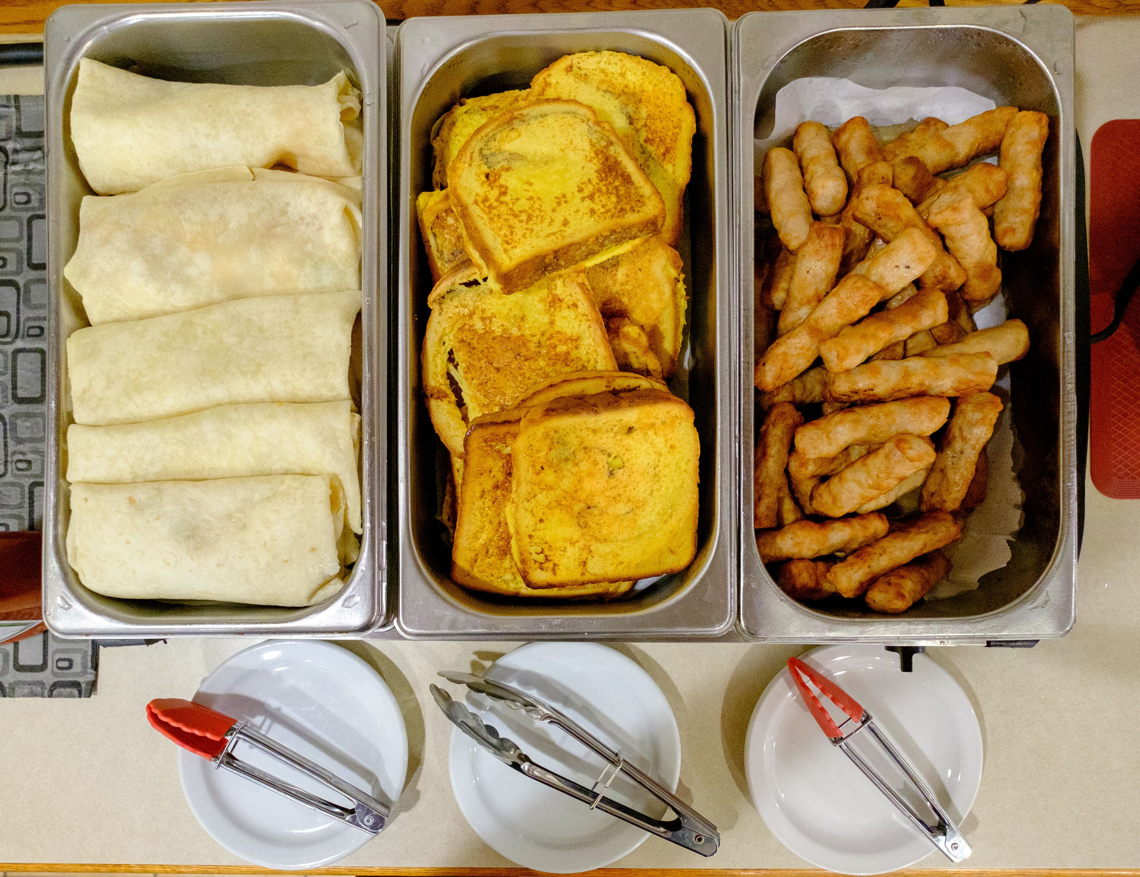 Free daily continental breakfast 