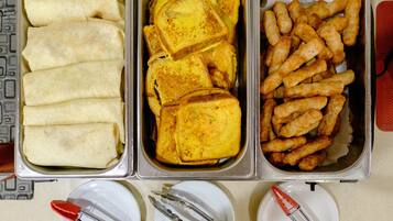 Free daily continental breakfast