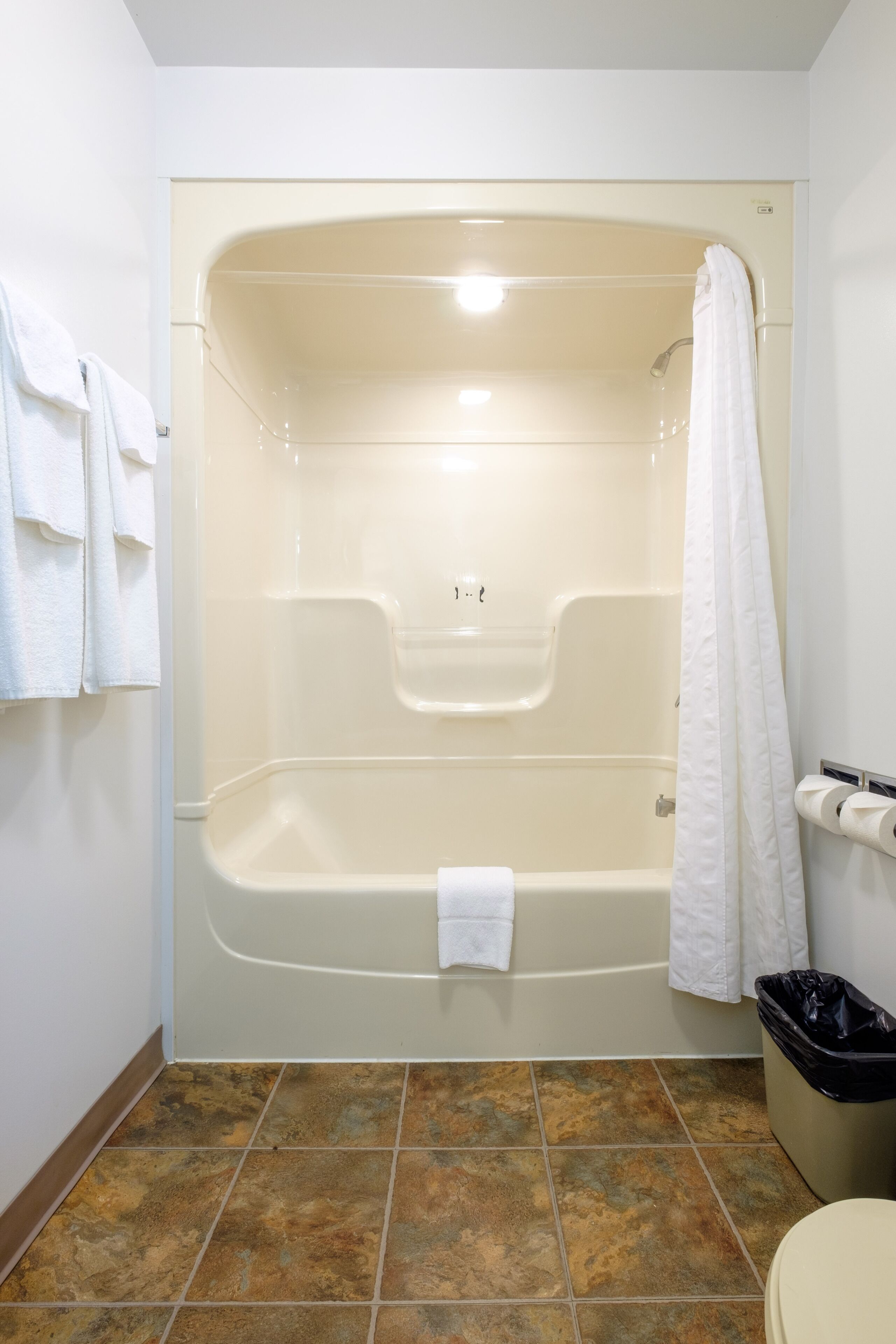 Suite, 2 Queen Beds, Kitchen (D Building - Ground Level) | Bathroom