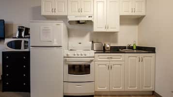 Suite, 2 Queen Beds, Kitchen (D Building - Ground Level) | Private kitchen | Fridge, microwave, coffee/tea maker