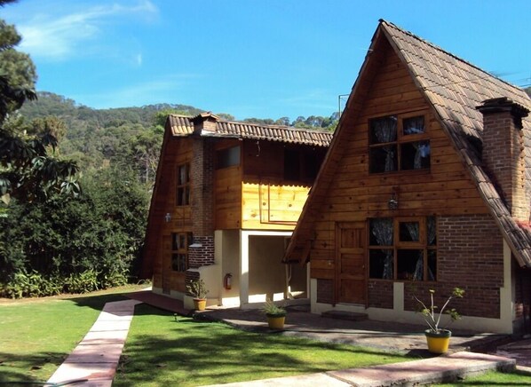 المنشأة من الخارج