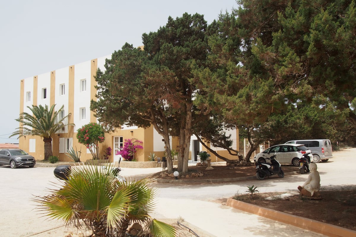 Economy Double Room (No balcony) | In-room safe, free WiFi, bed sheets
