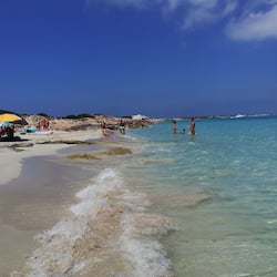 Am Strand, weißer Sandstrand